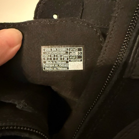 NEW UGG ZORRAH CALF HAIR BLACK BOOT Size: 11 - Picture 4 of 9